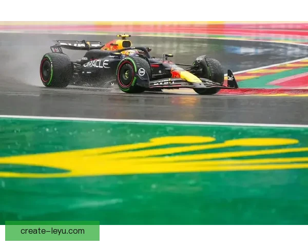 F1赛季最新动态解析各车队争冠形势与新秀表现